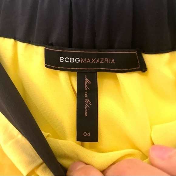 BCBGMaxazria 100% Silk Pull On Mini Skirt in LimeYellow - Picture 3 of 4